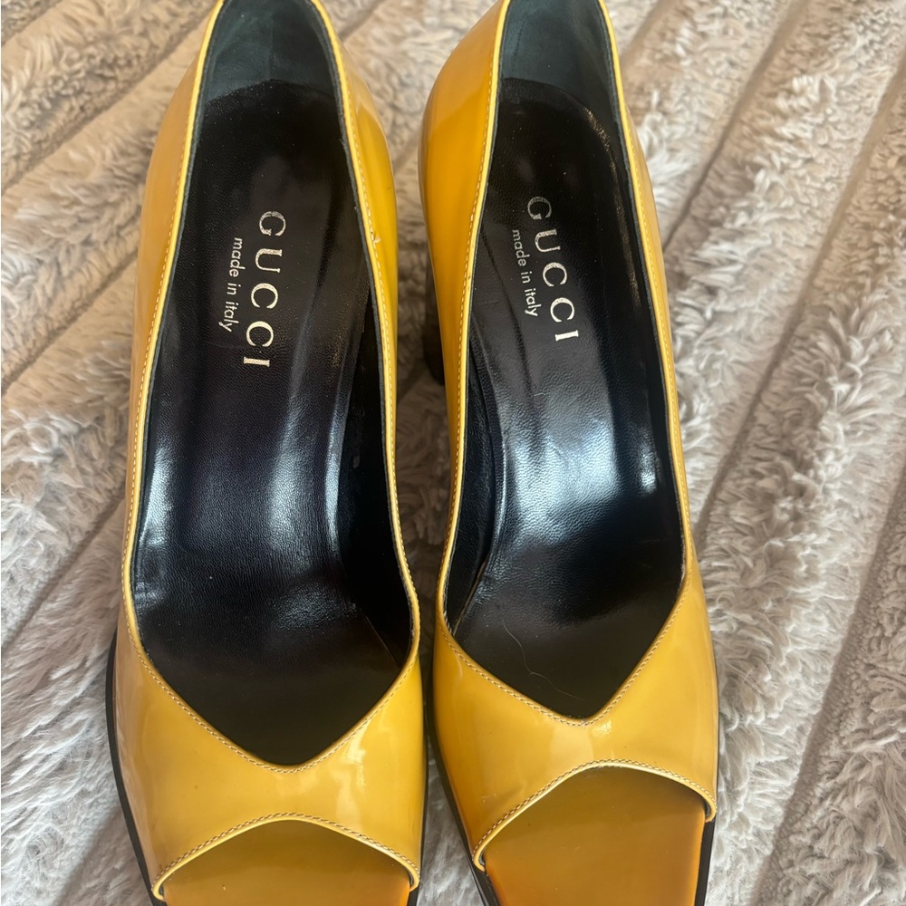 Gucci Yellow Leather Heels w/COA